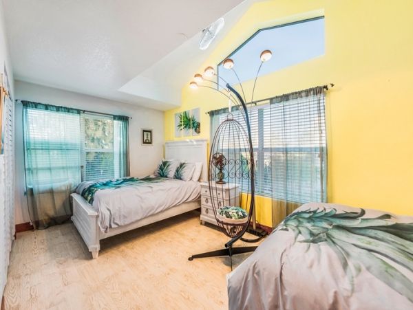 Amazing Anna Maria Beach House that Sleeps Eight Guests
