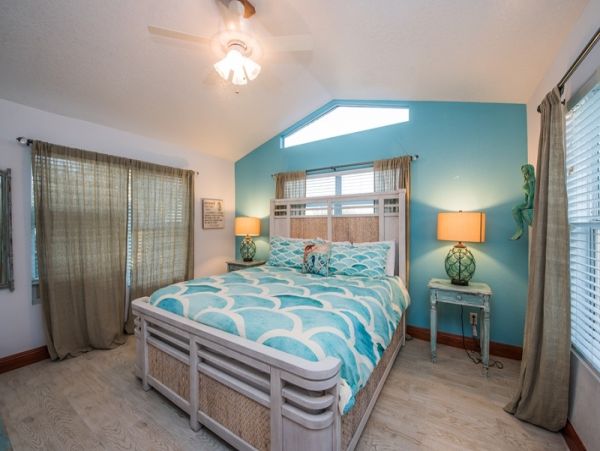 Amazing Anna Maria Beach House that Sleeps Eight Guests