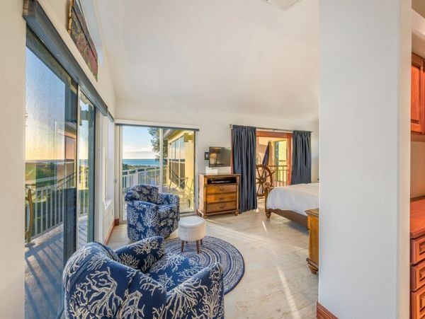 Amazing Anna Maria Beach House that Sleeps Eight Guests
