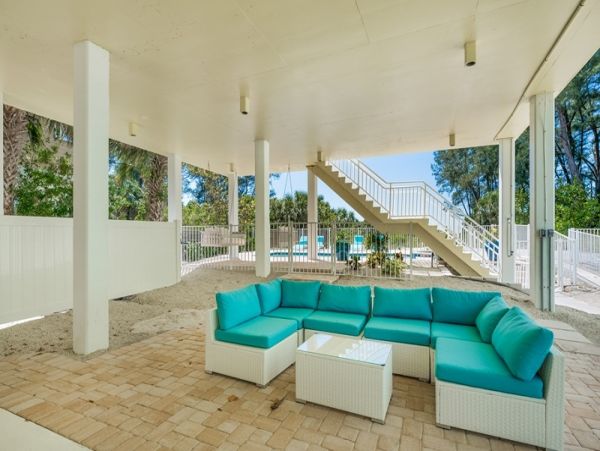Amazing Anna Maria Beach House that Sleeps Eight Guests