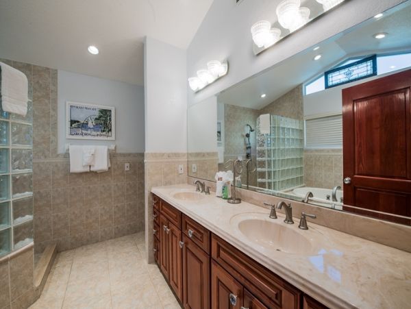 Amazing Anna Maria Beach House that Sleeps Eight Guests