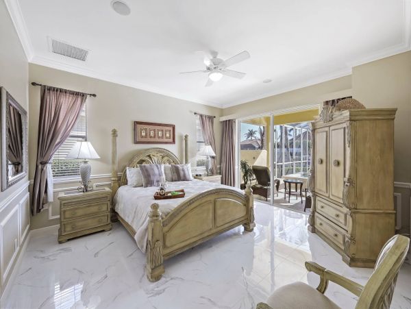 5 Bedroom Plus Den Home in Marco Stunning Island Rental