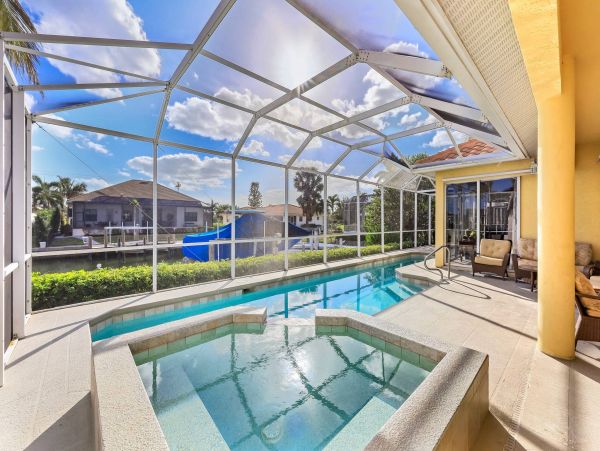 5 Bedroom Plus Den Home in Marco Stunning Island Rental