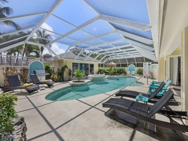 Marco Island 3 Bedroom Vacation Home with Private Caged Pool