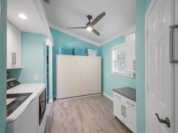 Marco Island 3 Bedroom Vacation Home with Private Caged Pool