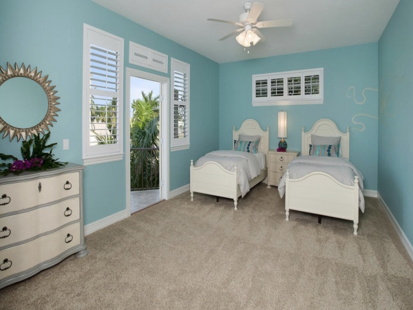 Elegant Marco Island Manor: Infinity Pool, Media Room, Bikes