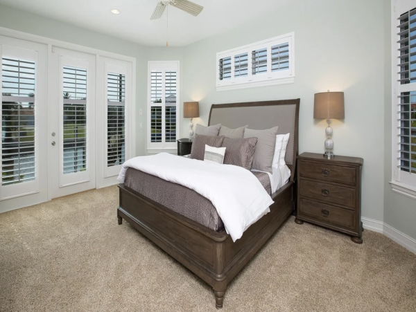 Elegant Marco Island Manor: Infinity Pool, Media Room, Bikes