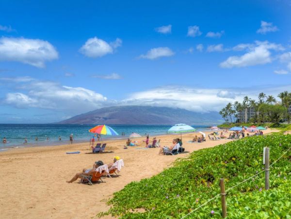 Kihei 3/3 Condo Sleeps 10