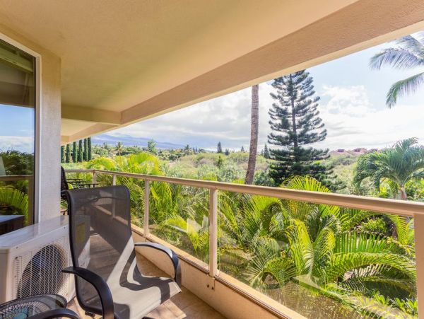 Kihei 3/3 Condo Sleeps 10
