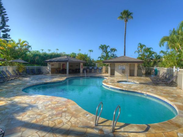 Kihei 3/3 Condo Sleeps 10