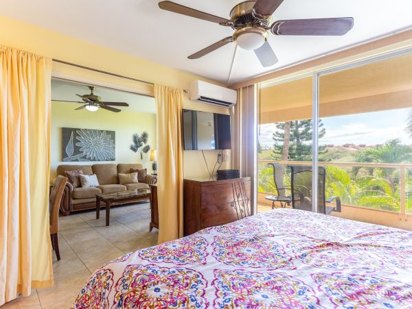 Kihei 3/3 Condo Sleeps 10