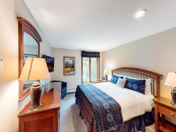 Comfortable Vacation Condo Sleeps Eight Guests in Vail