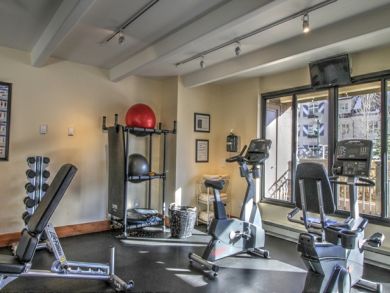 Two Bedroom Luxury Ski Vacation Condo