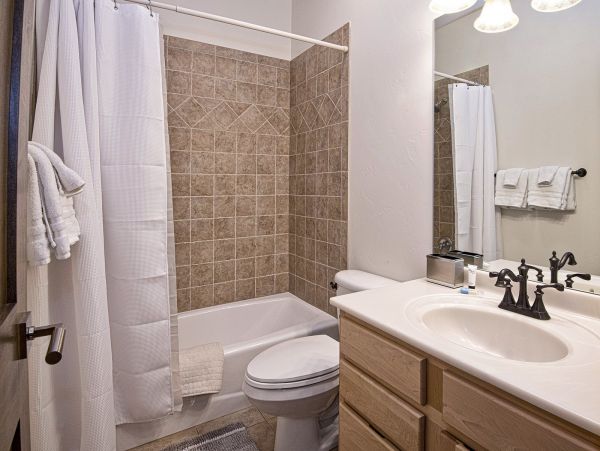 Luxury Vail Four Bedroom Ski Vacation Home-Sleeps 12 Guests