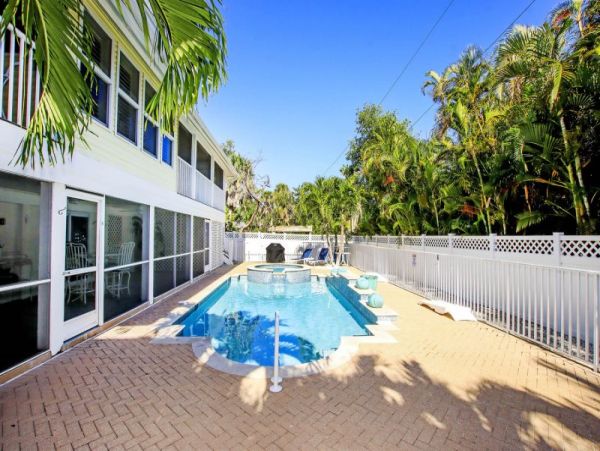 Beautiful Captiva Vacation Rental Home Private Pool & Spa