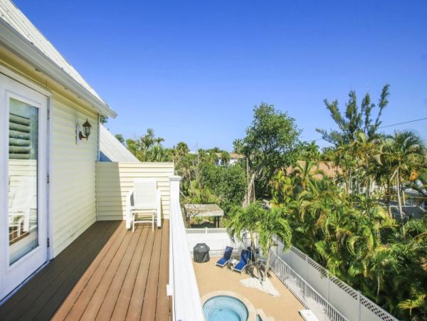 Beautiful Captiva Vacation Rental Home Private Pool & Spa
