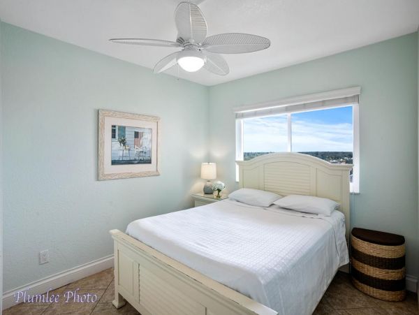 Penthouse  Beachfront Three Bedroom  Views Indian Shores