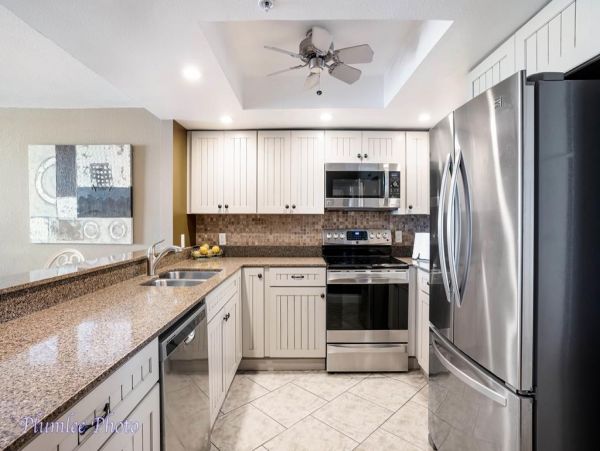Penthouse  Beachfront Three Bedroom  Views Indian Shores