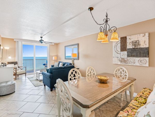 Penthouse  Beachfront Three Bedroom  Views Indian Shores