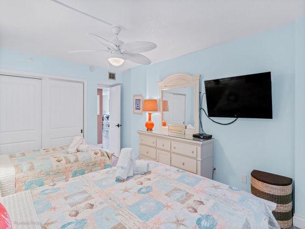 Penthouse  Beachfront Three Bedroom  Views Indian Shores