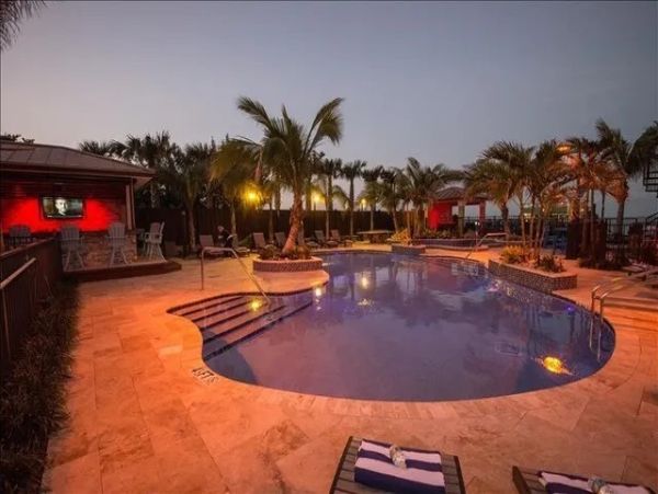 Anna Maria Luxury Vacation Rental - Sleeps  30 Guests