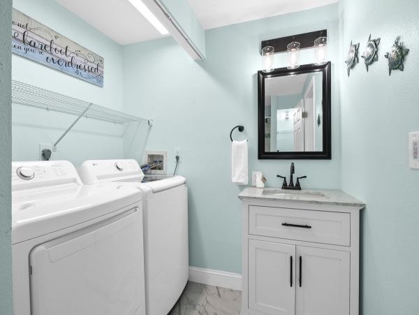 Anna Maria Island 3 Bedroom Plus Bonus Room Vacation Rental
