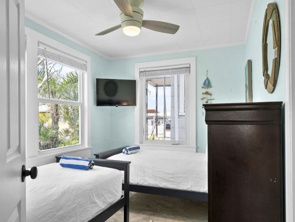 Anna Maria Island 3 Bedroom Plus Bonus Room Vacation Rental