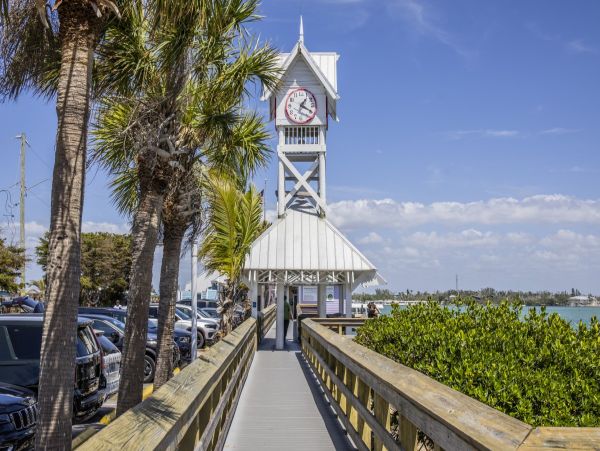 Anna Maria Island 3 Bedroom Plus Bonus Room Vacation Rental
