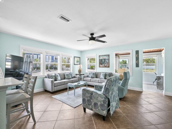 Anna Maria Island 3 Bedroom Plus Bonus Room Vacation Rental