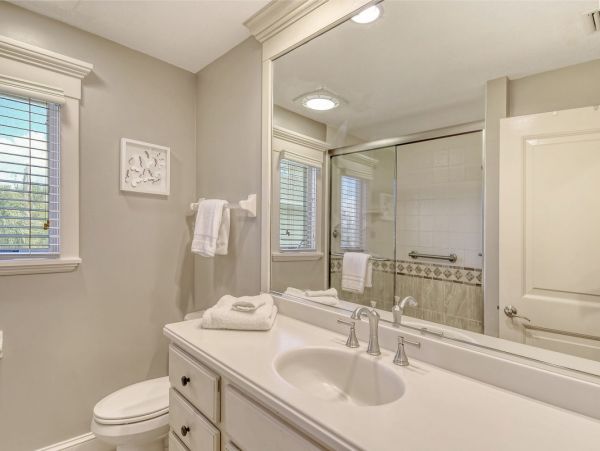 Fabulous Siesta Key Townhome Steps to the Beach
