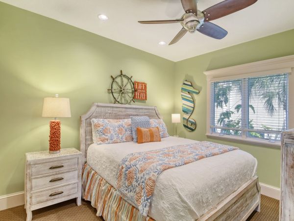 Fabulous Siesta Key Townhome Steps to the Beach