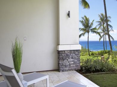 Pacific Views From this Magnificent Kapalua Beach Villa
