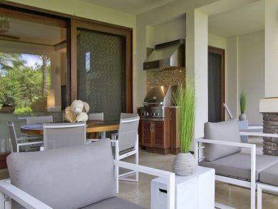 Pacific Views From this Magnificent Kapalua Beach Villa