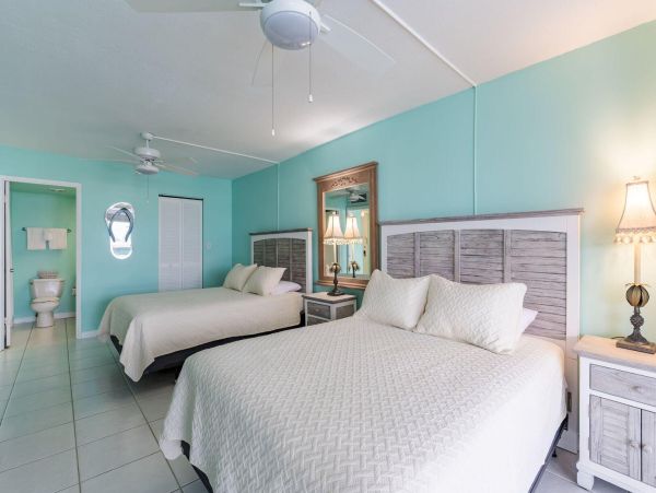 Siesta Key Vacation Rental Condo - One Bedroom Beachfront Vacation Rental