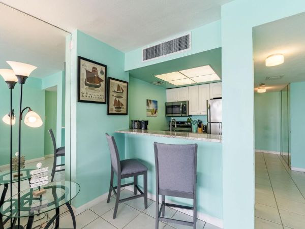 Siesta Key Vacation Rental Condo - One Bedroom Beachfront Vacation Rental