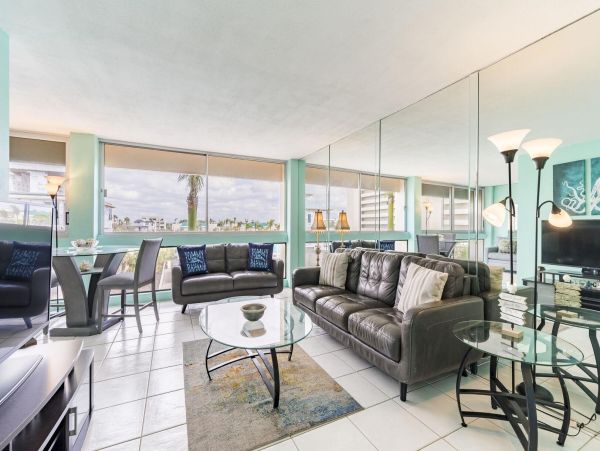 Siesta Key Vacation Rental Condo - One Bedroom Beachfront Vacation Rental