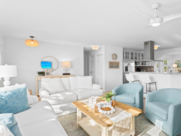 Waterfront Rental Close to Anna Maria with a Boat Dock