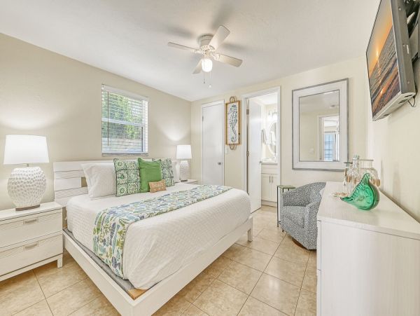 Siesta Keys 6 Bedroom Pool Home Sleeps Up To 20 Guests