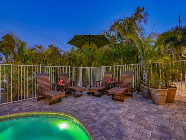Siesta Keys 6 Bedroom Pool Home Sleeps Up To 20 Guests