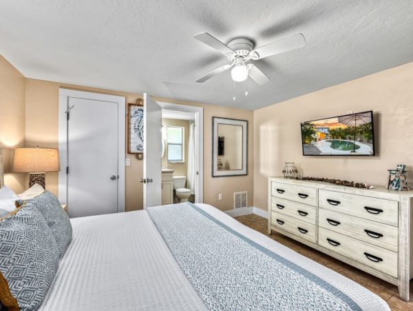 Siesta Key Home With Two Pools Near Crescent Beach