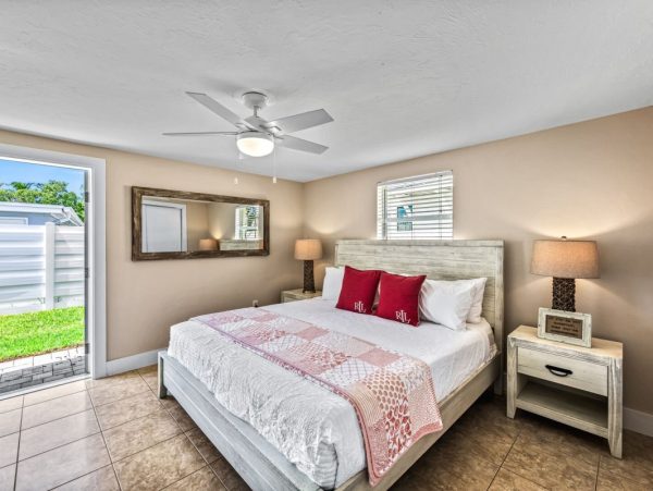 Siesta Key Home With Two Pools Near Crescent Beach