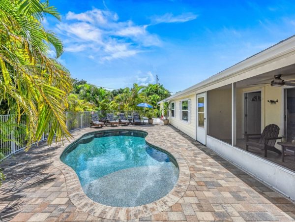 Siesta Key Home With Two Pools Near Crescent Beach