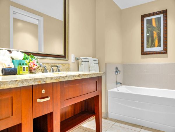 Maui Oceanfront Vacation Rental - Kaanapali Beach Luxury Condo