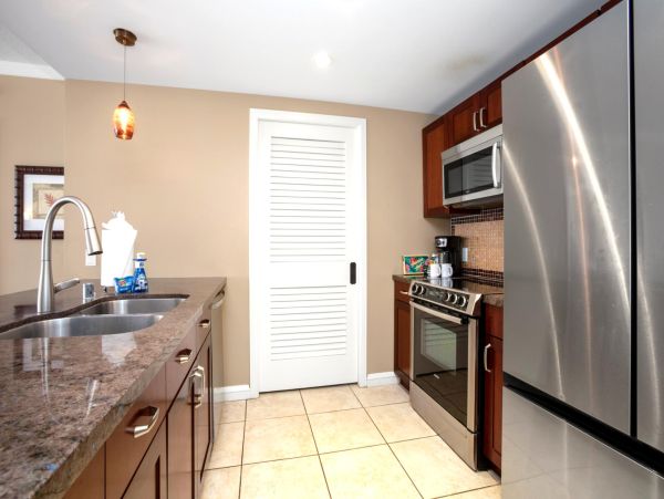 Two Bedroom Ocean View Rental Condo in Kaanapali