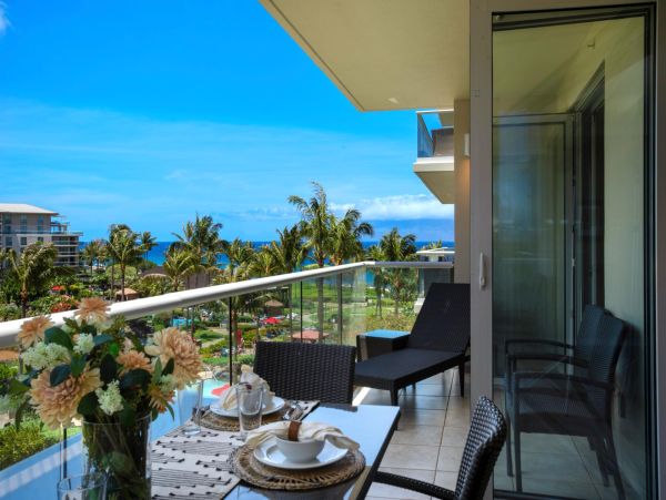 Two Bedroom Ocean View Rental Condo in Kaanapali