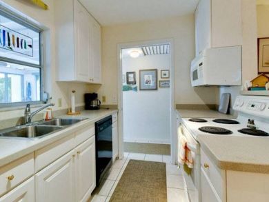Close to Bean Point Anna Maria 2 Bedroom Home - Lagoon Pool