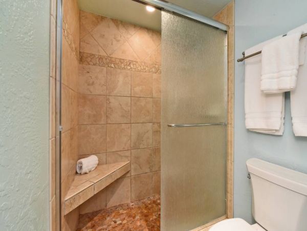 A Great Two Bedroom Sleeps Six Walk Out Views of Pacific
