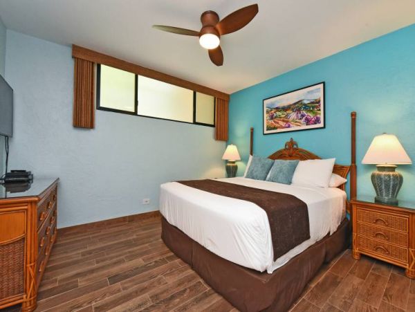 A Great Two Bedroom Sleeps Six Walk Out Views of Pacific