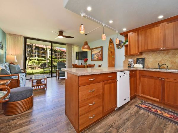 A Great Two Bedroom Sleeps Six Walk Out Views of Pacific