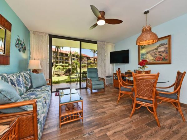 A Great Two Bedroom Sleeps Six Walk Out Views of Pacific